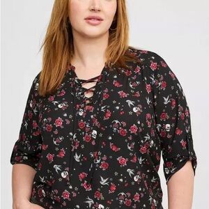 Torrid Harper 3/4 Sleeve Lace Up Tattoo Blouse Size 0